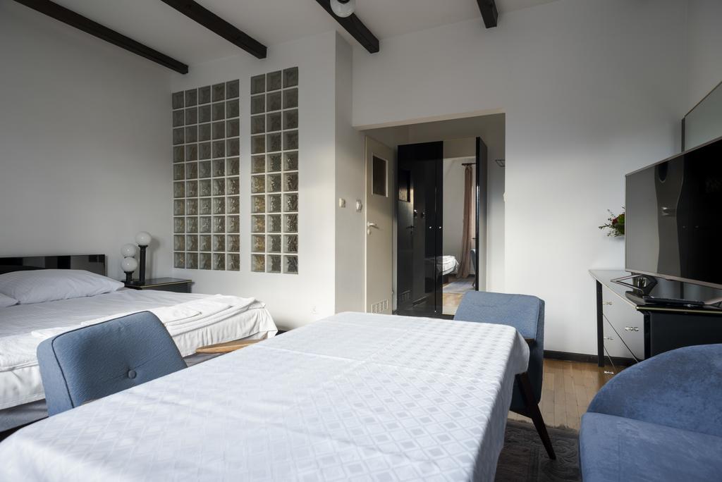 Gosciniec Exclusive Apartment วอร์ซอ ภายนอก รูปภาพ