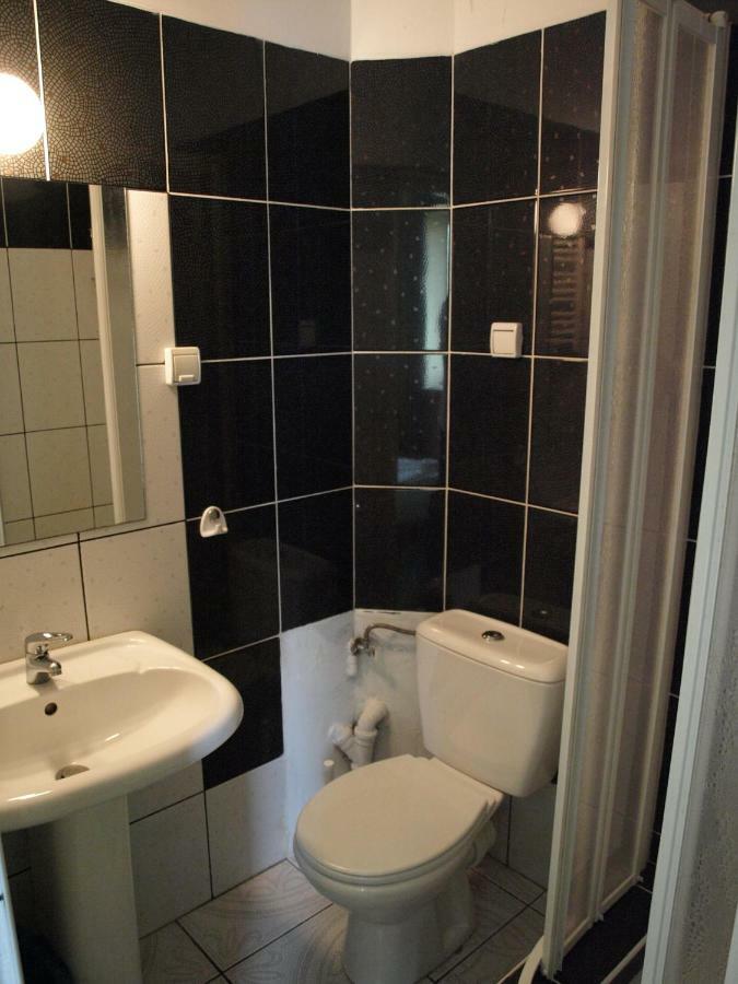 Gosciniec Exclusive Apartment วอร์ซอ ภายนอก รูปภาพ