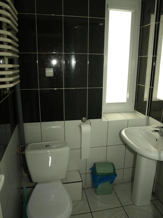 Gosciniec Exclusive Apartment วอร์ซอ ภายนอก รูปภาพ