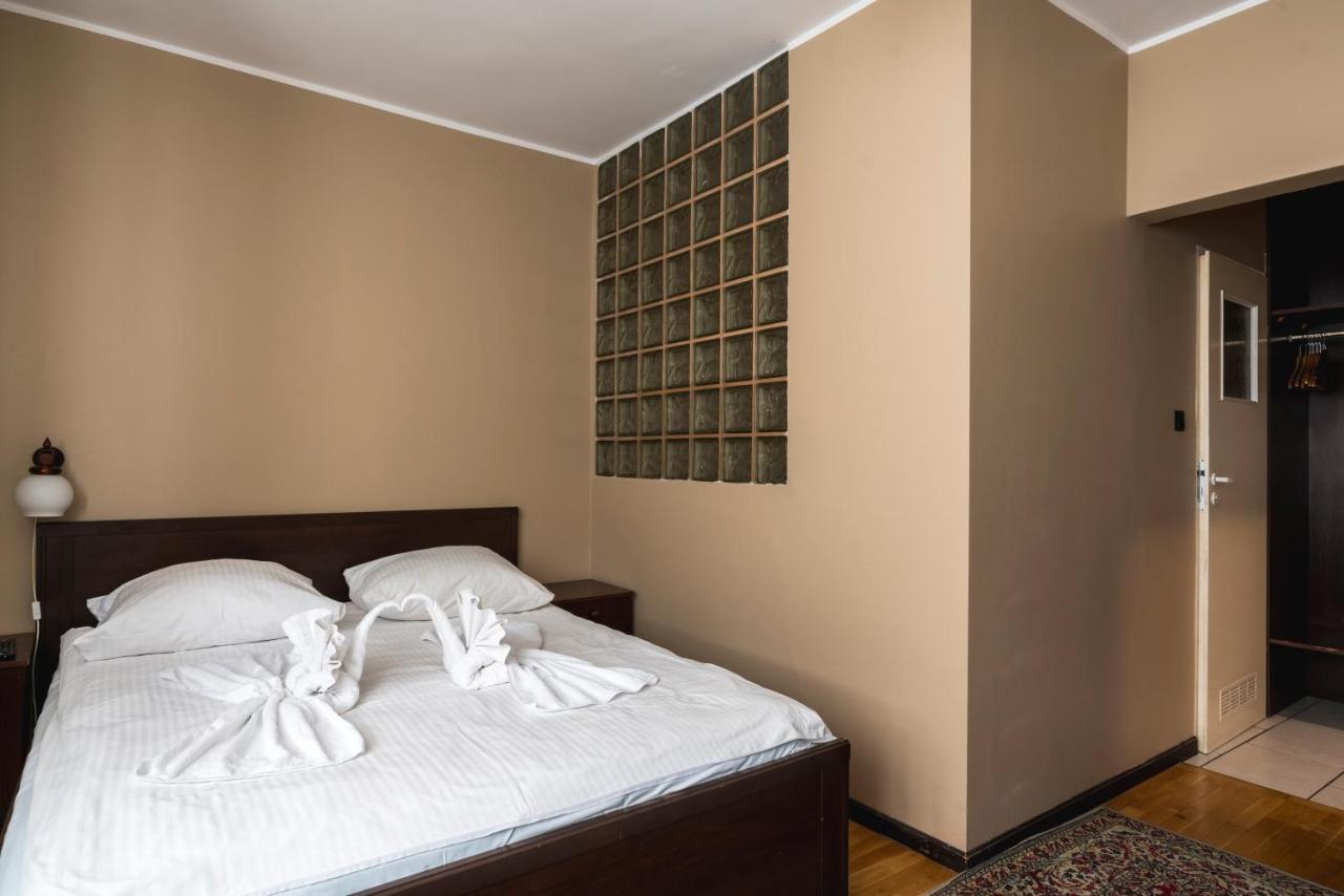 Gosciniec Exclusive Apartment วอร์ซอ ภายนอก รูปภาพ