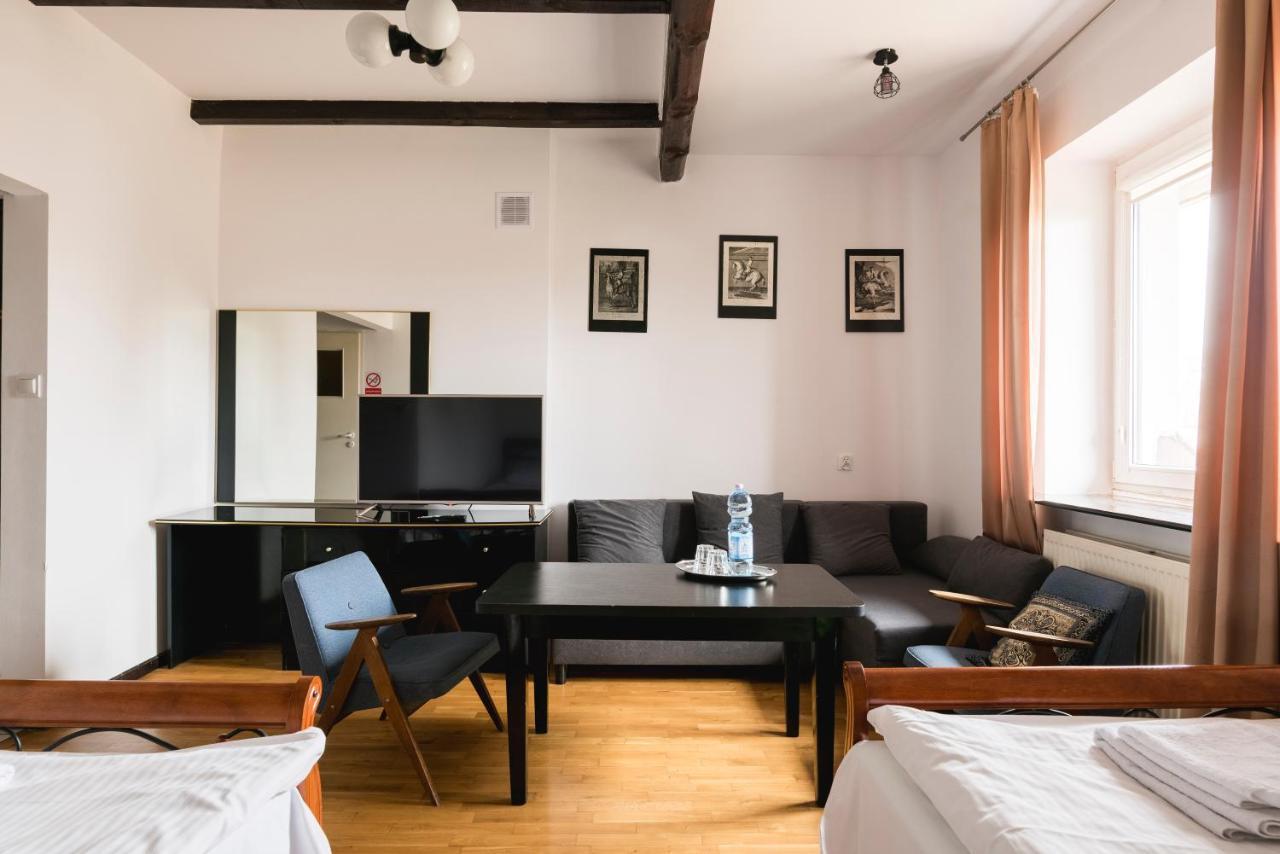 Gosciniec Exclusive Apartment วอร์ซอ ภายนอก รูปภาพ